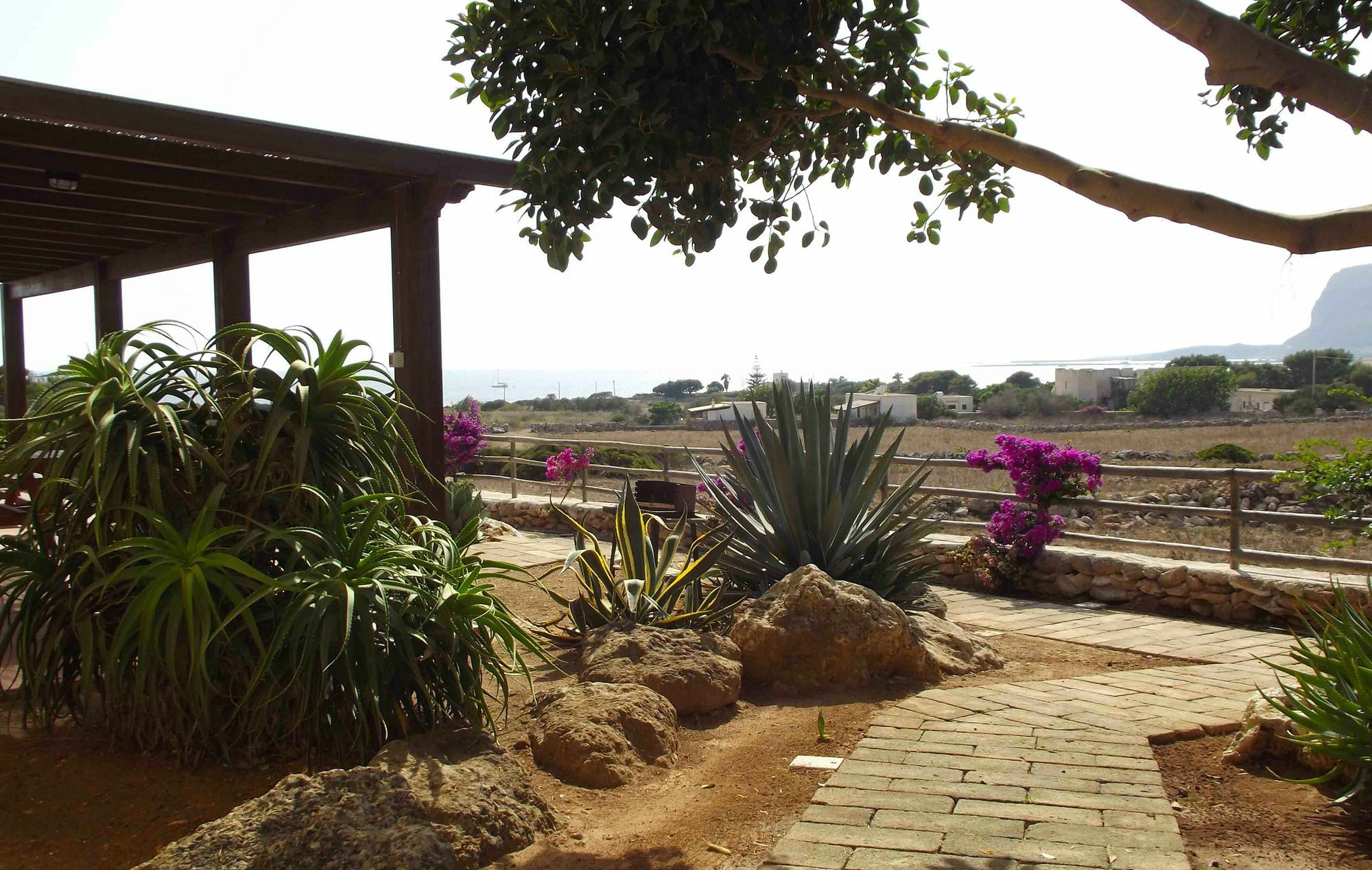 Гостевой дом Il Giardino Delle Aloe Фавиньяна Экстерьер фото